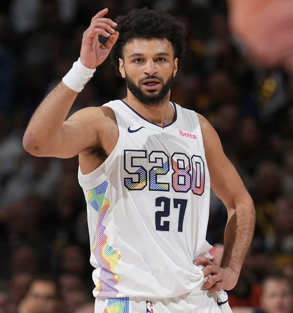 开云-关于比赛局势复杂首场状态出色，西班牙队观众沸腾！，穆雷重返赛场再创辉煌时刻的信息